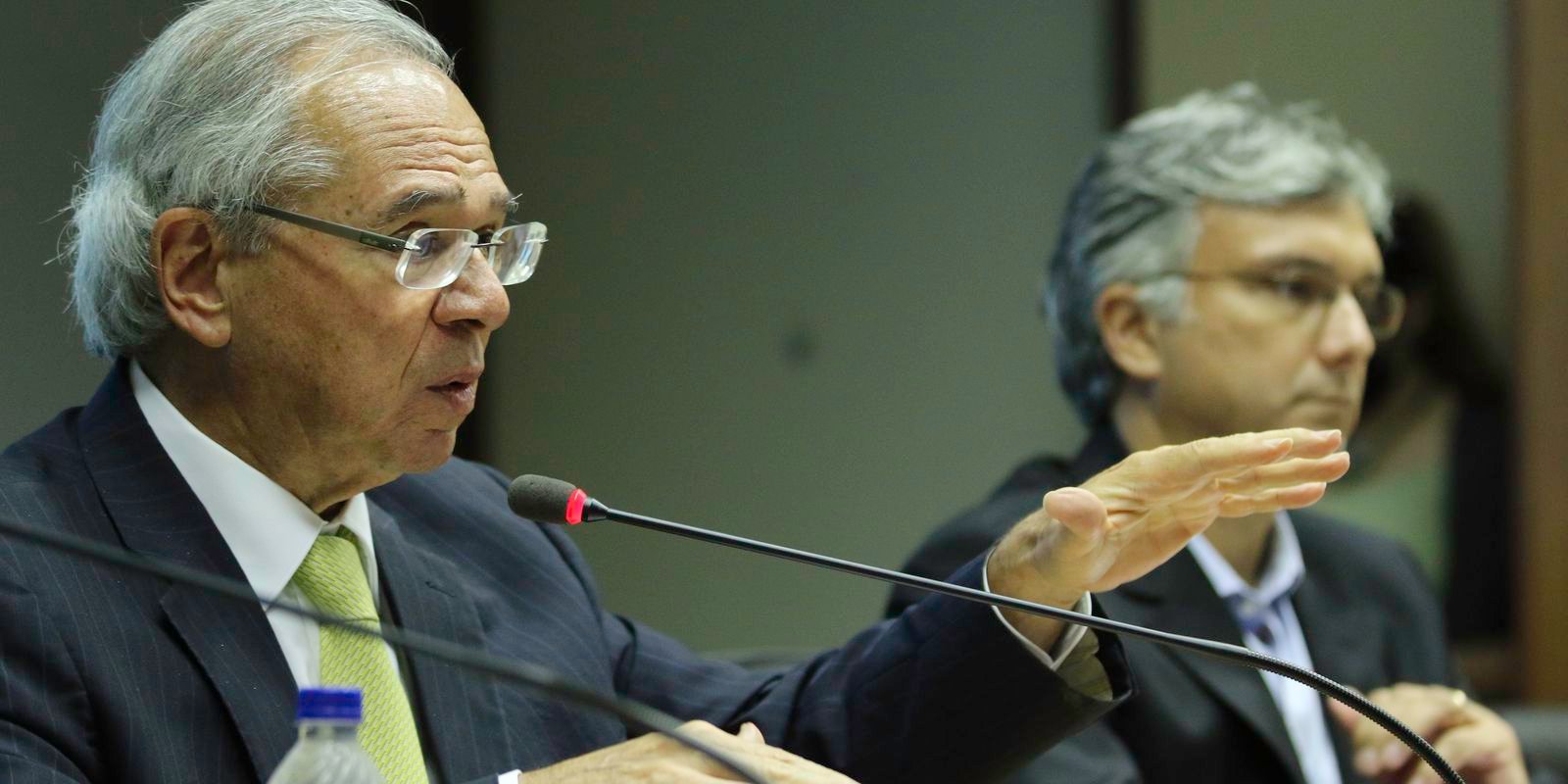 fim-de-desoneracoes-garantiria-superavit-fiscal-em-2023,-diz-ministro