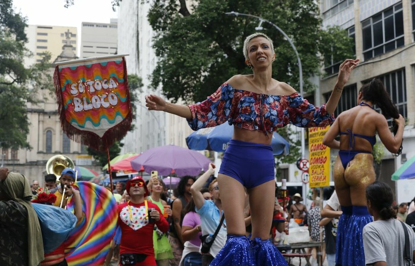 carnaval-2023:-festa-deve-movimentar-r$-8,18-bi-na-economia