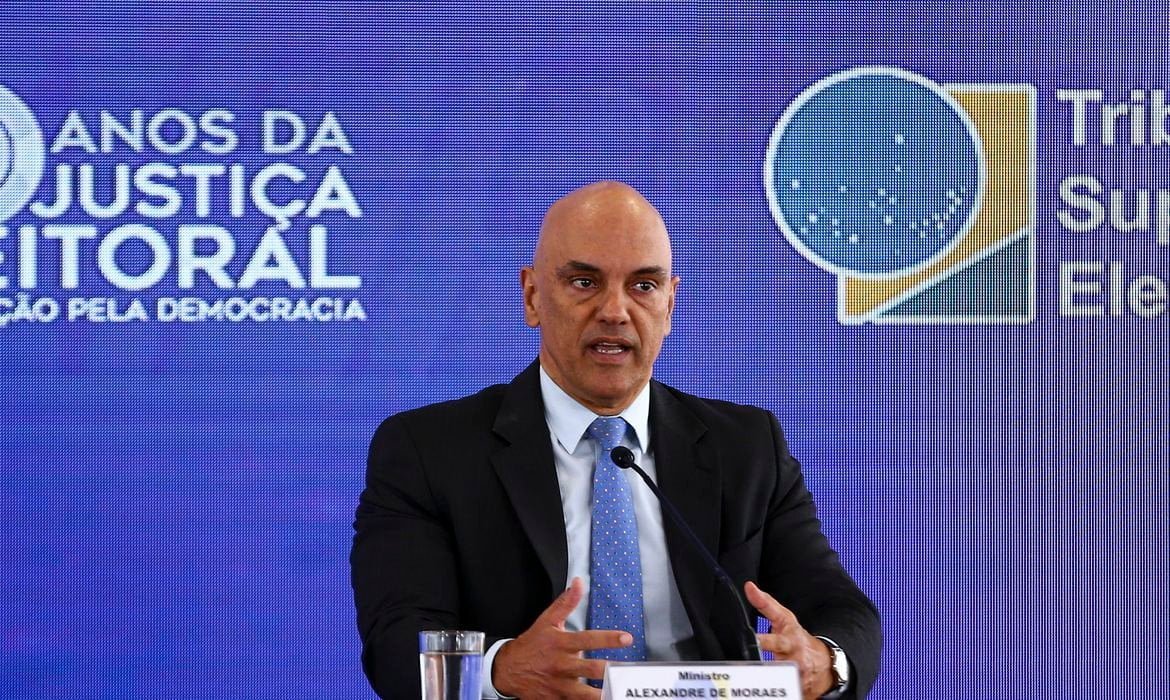 moraes-autoriza-torres-a-ficar-em-silencio-em-depoimento-a-cpi