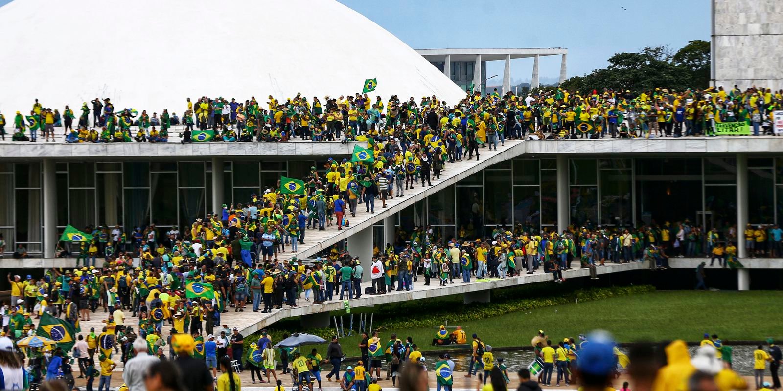 pgr-vai-ao-stf-contra-lei-de-porto-alegre-que-celebra-atos-golpistas