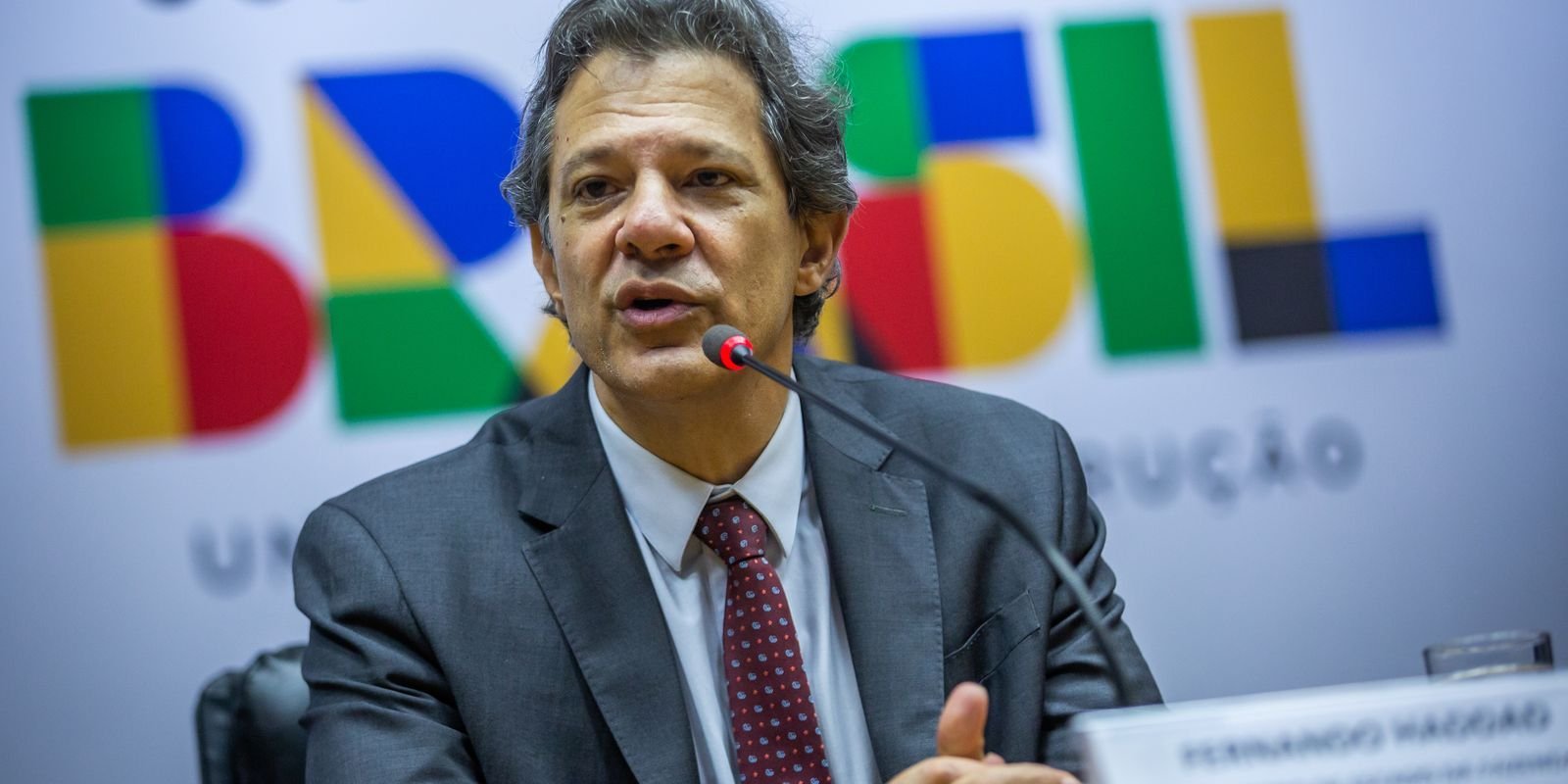 receita-investigou-aumento-de-compensacoes-tributarias,-diz-haddad